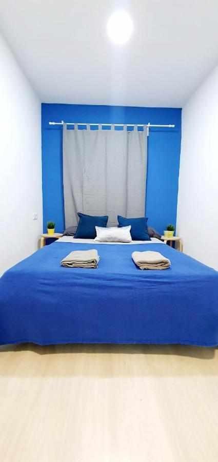 Hostal Urban Basic L'Hospitalet de Llobregat Exterior foto