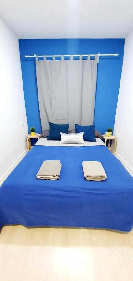 Hostal Urban Basic L'Hospitalet de Llobregat Exterior foto