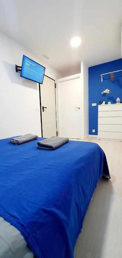 Hostal Urban Basic L'Hospitalet de Llobregat Exterior foto